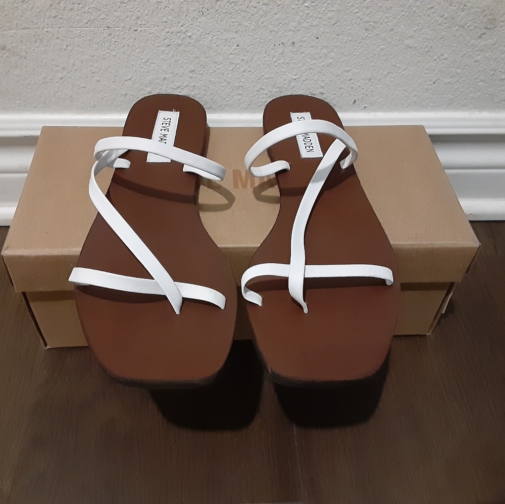 Steve Madden - Picture 4 of 4